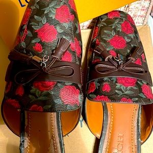 Coach Red Floral Mahogany Mules  Slides Loafer Size 8.5